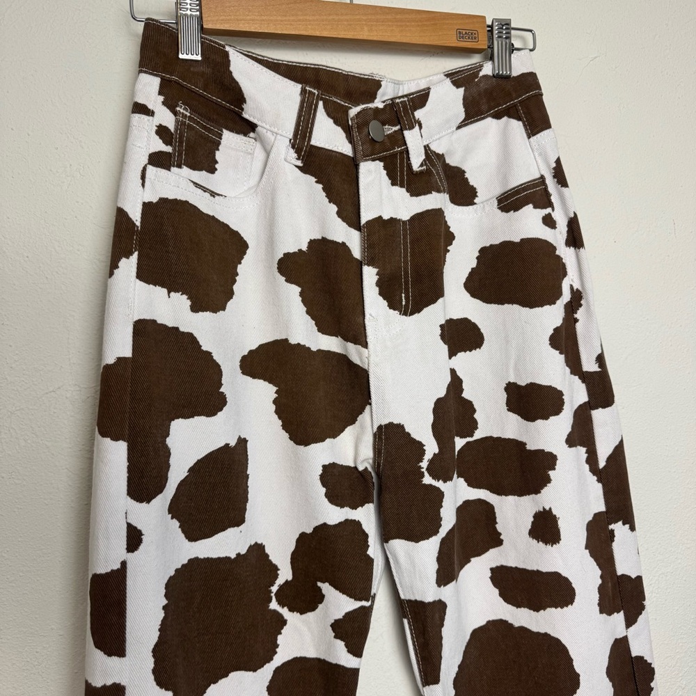 Cow Print High Rise Wide‎ Leg Denim Jeans - Picture 4 of 8